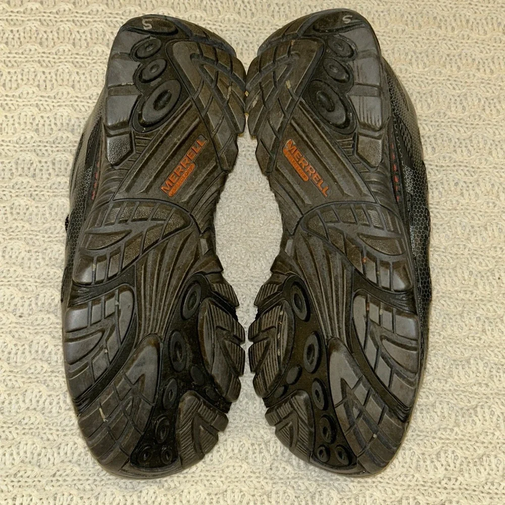 Merrell Men's‎ Moab Edge Men's Size 10.5 Good Tread Trail Shoe Minor Tear